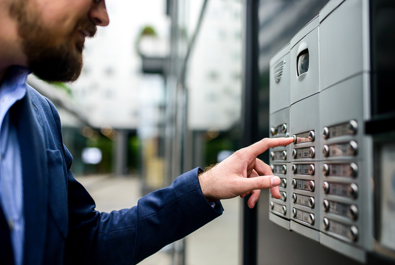 Sprech&shy;anlagen bei Indukto Elektrotechnik in Dachau